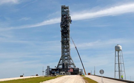 NASA протестовало двигатели ракеты, которая должна доставить астронавтов на Луну