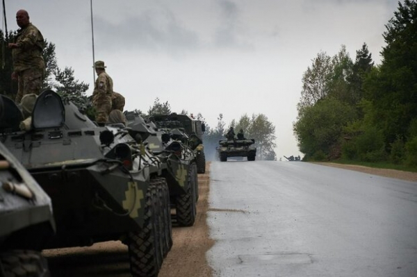Боевики подло накрыли снайперским огнем защитников Донбасса, есть пострадавшие Боевики подло накрыли снайперским огнем защитников Донбасса, есть пострадавшие