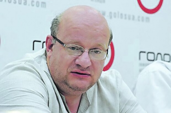 Публицист: Самая высокая инстанция — это сын Василия Стуса, а он
поддержал Медведчука и назвал его реакцию адекватной Публицист: Самая высокая инстанция — это сын Василия Стуса, а он
поддержал Медведчука и назвал его реакцию адекватной