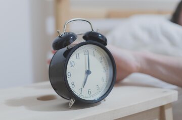 Последний перевод стрелок: когда Украины перейдет на зимнее время в 2024 году