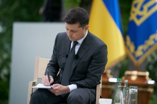 Украина в НАТО: Зеленский подписал исторический документ Украина в НАТО: Зеленский подписал исторический документ