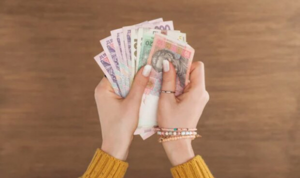 Украинские специалисты получат 20% доплаты: кого касается новое решение правительства Украинские специалисты получат 20% доплаты: кого касается новое решение правительства