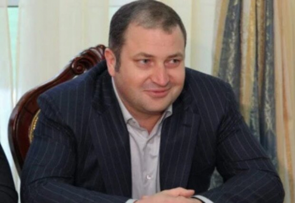 Партнер Фирташа Юрий Борисов сбежал за границу, но обзавелся апартаментами за 6 миллионов долларов Партнер Фирташа Юрий Борисов сбежал за границу, но обзавелся апартаментами за 6 миллионов долларов