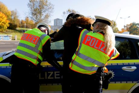 В Польше украинец скончался сразу после задержания полицией В Польше украинец скончался сразу после задержания полицией
