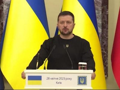 Никаких табу для Украины: Зеленский призвал дать ВСУ дальнобойное оружие и авиацию
Никаких табу для Украины: Зеленский призвал дать ВСУ дальнобойное оружие и авиацию