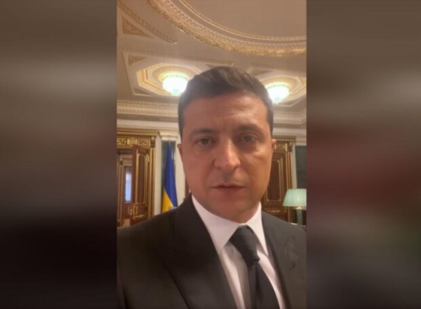 Луцкий террорист отпустил трех заложников после видеообращения Зеленского: "Смотреть всем!" Луцкий террорист отпустил трех заложников после видеообращения Зеленского: "Смотреть всем!"