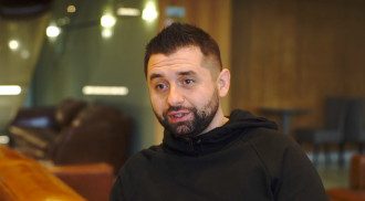 Арахамия рассказал об "арсенале" против решений КСУ
Арахамия рассказал об "арсенале" против решений КСУ