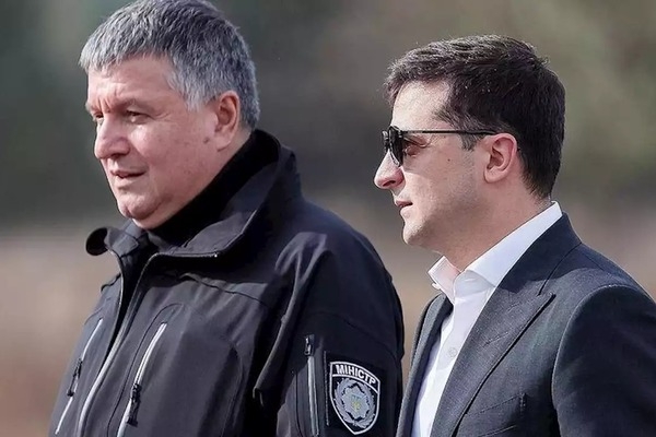 Аваков лучший, борьба за Киев и новый министр образования: о чем говорил Зеленский с журналистами
Аваков лучший, борьба за Киев и новый министр образования: о чем говорил Зеленский с журналистами