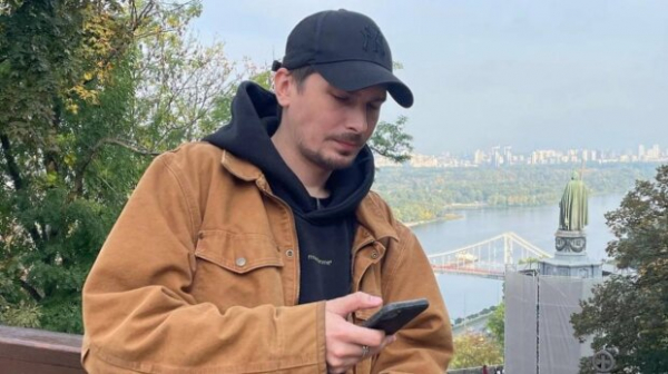 Позитив впервые после развода заговорил о новых отношениях, но имя возлюбленной оставил в тайне: "Сейчас не время"