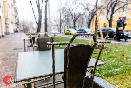 КГГА предупреждает о гололедице на дорогах Киева ближайшей ночью