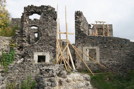 В Невицком замке на Закарпатье обнаружили первые археологические находки В Невицком замке на Закарпатье обнаружили первые археологические находки