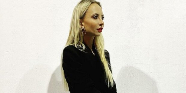 Ирина Сопонару из "Женского квартала" показала интимный вечер с Melovin: "Чувствовала себя..." Ирина Сопонару из "Женского квартала" показала интимный вечер с Melovin: "Чувствовала себя..."
