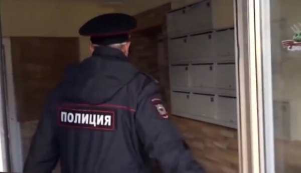 Неадекватный чиновник откусил девушке ухо: "Бегал за ней по всей гостинице" Неадекватный чиновник откусил девушке ухо: "Бегал за ней по всей гостинице"