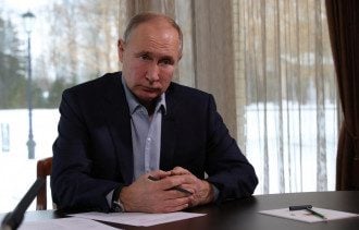 В Верховной Раде "поздравили" Путина с 69-летием: имениннику спели песню о нем
В Верховной Раде "поздравили" Путина с 69-летием: имениннику спели песню о нем