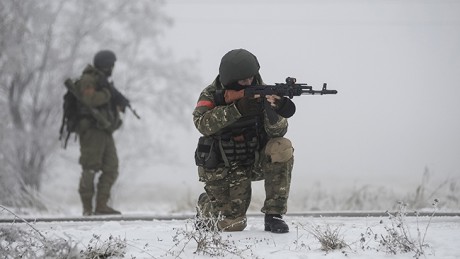 Оккупанты семь раз нарушили "тишину", ранен украинский боец Оккупанты семь раз нарушили "тишину", ранен украинский боец