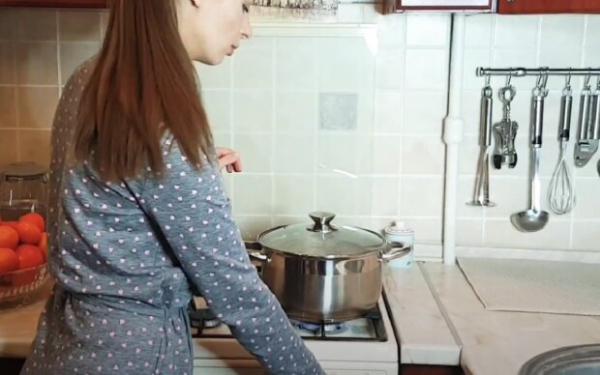 Как спасти кастрюлю от пригорелого налета: "олдскульный" лайфхак от наших бабушек Как спасти кастрюлю от пригорелого налета: "олдскульный" лайфхак от наших бабушек