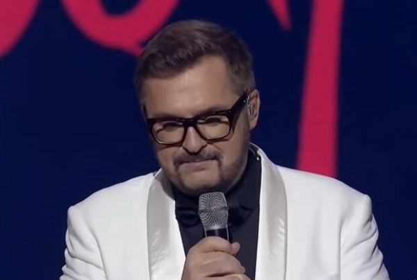 Александр Пономарев неожиданно обратился с мольбами к небесам: "Моли Бога..."