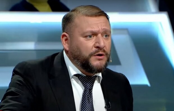 Добкин снял свою кандидатуру с мэрской гонки в Харькове: уступил место тяжелобольному Кернесу Добкин снял свою кандидатуру с мэрской гонки в Харькове: уступил место тяжелобольному Кернесу