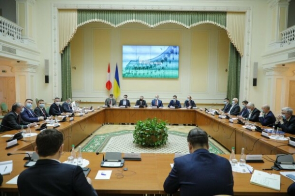 Для премьер-министра и глав Министерств готовят наркологическую проверку: без справки – не сесть в "кресло" Для премьер-министра и глав Министерств готовят наркологическую проверку: без справки – не сесть в "кресло"