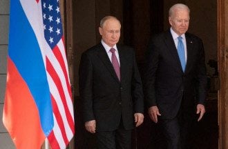 США в пятницу введут санкции против Путина - CNN
