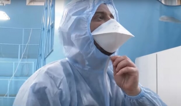 Врач раскрыл ощущения пациентов во время Covid-19: синие руки и губы, паника - важно быть рядом в этот момент Врач раскрыл ощущения пациентов во время Covid-19: синие руки и губы, паника - важно быть рядом в этот момент