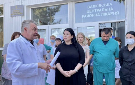 Ляшко и глава Харьковской ОГА обещают выплатить миллионные долги по зарплате медикам Харьковщины на следующей неделе Ляшко и глава Харьковской ОГА обещают выплатить миллионные долги по зарплате медикам Харьковщины на следующей неделе