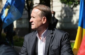 Медведчук сообщил, где находится после обысков и раскрыл свои планы
Медведчук сообщил, где находится после обысков и раскрыл свои планы