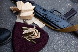 Для защиты своих домов у украинцев должно быть оружие - МВД
Для защиты своих домов у украинцев должно быть оружие - МВД
