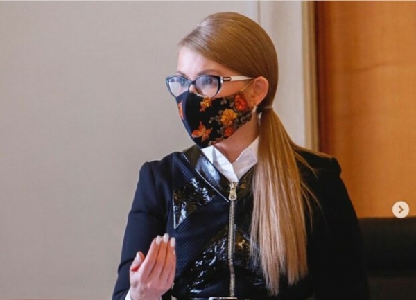 В Раде при параде - Тимошенко наплевала на дресс-код и похвасталась дорогущими аксессуарами В Раде при параде - Тимошенко наплевала на дресс-код и похвасталась дорогущими аксессуарами