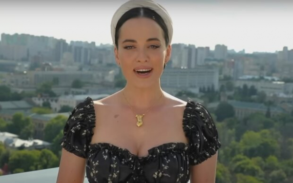 Даша Астафьева показала, как надёжная охрана летает над Украиной и предупредила оккупантов: "Вам п*зда"
