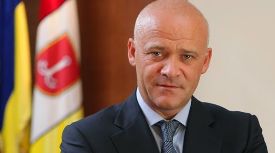 Конфликт из-за танкера Delfi: Труханов помирился з журналистом
Конфликт из-за танкера Delfi: Труханов помирился з журналистом