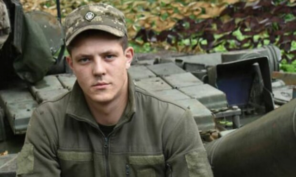 Потомок украинских воинов стал командиром в 20 лет, защищая Донбасс от коварных врагов: "Мы здесь..." Потомок украинских воинов стал командиром в 20 лет, защищая Донбасс от коварных врагов: "Мы здесь..."