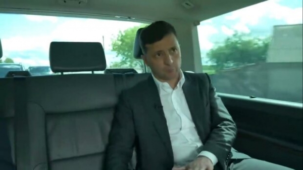 Зеленский признался о разговорах с Коломойским и отказе Порошенко - "Иногда пишет смс"