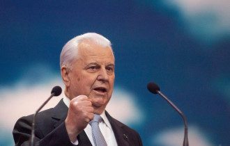 Кравчук назвал условие переговоров Зеленского и Путина по Донбассу
Кравчук назвал условие переговоров Зеленского и Путина по Донбассу