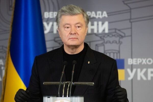 Порошенко потребовал от властей обещанных надбавок для врачей
Порошенко потребовал от властей обещанных надбавок для врачей