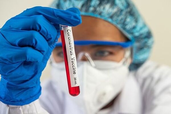 В Британии назвали завершение пандемии проблемой для вакцины от COVID-19
В Британии назвали завершение пандемии проблемой для вакцины от COVID-19