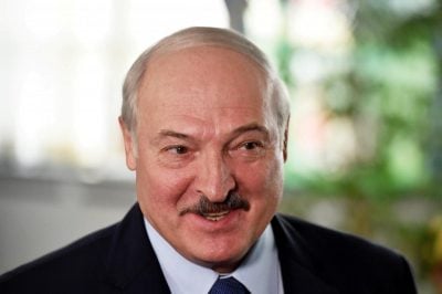 "Его можно понять": эксперт рассказал, зачем и к кому Лукашенко постоянно ездит в Россию
"Его можно понять": эксперт рассказал, зачем и к кому Лукашенко постоянно ездит в Россию