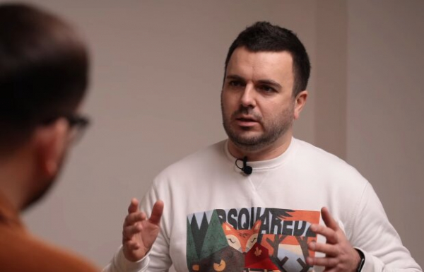 Григорий Решетник забыл про "Холостяк" и показал украинцам кое-что интереснее: никаких Топольского, Чмерковского и даже Макацарии Григорий Решетник забыл про "Холостяк" и показал украинцам кое-что интереснее: никаких Топольского, Чмерковского и даже Макацарии