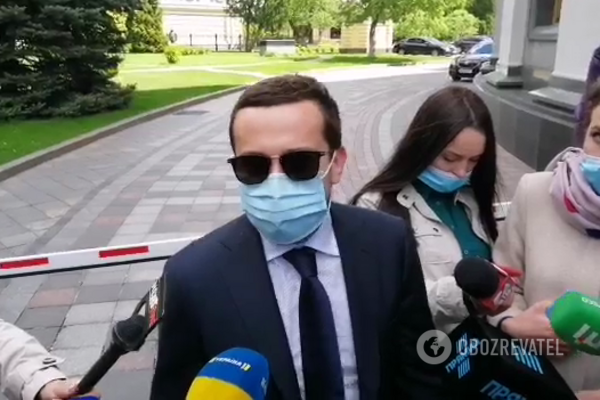 Тимошенко отреагировал на слухи об увольнении из ОП
Тимошенко отреагировал на слухи об увольнении из ОП