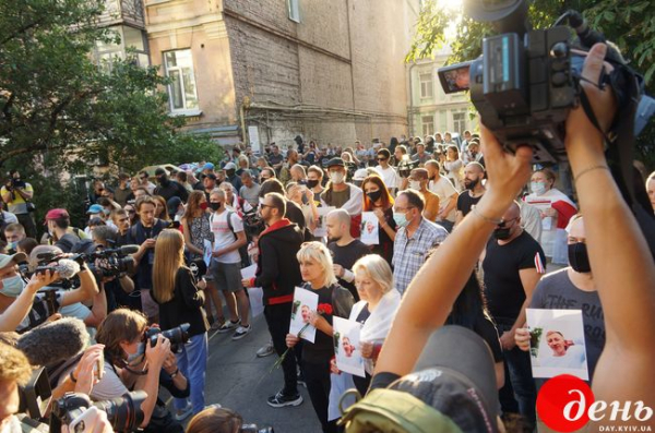 В Киеве состоялась акция в память убитого оппозиционера В Киеве состоялась акция в память убитого оппозиционера