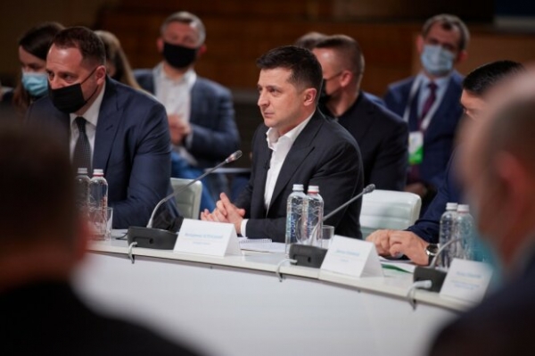 Зеленский поговорил с Байденом и пообещал "черную пятницу" украинцам: введут санкции Зеленский поговорил с Байденом и пообещал "черную пятницу" украинцам: введут санкции
