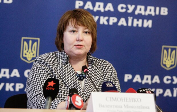 ВРП не отменяет отставку Симоненко: российский паспорт не помешал пожизненному содержанию