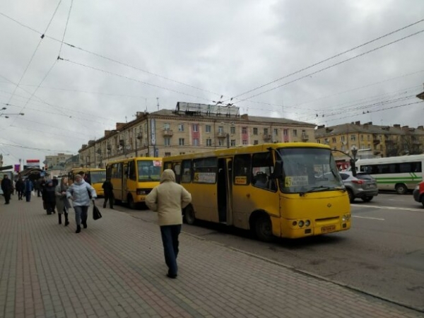 От метро до самолетов – когда в Украине заработает общественный транспорт От метро до самолетов – когда в Украине заработает общественный транспорт