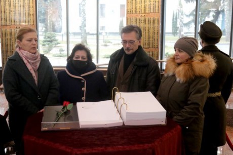В Минобороны презентовали Книгу памяти добровольцев В Минобороны презентовали Книгу памяти добровольцев