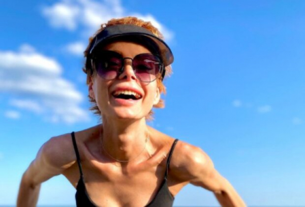 Елена-Кристина Лебедь "поехала" и вцепилась в причал руками: "Он аферист" Елена-Кристина Лебедь "поехала" и вцепилась в причал руками: "Он аферист"