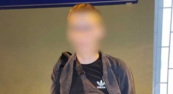 32-летний ухажер обокрал школьницу на 30 тысяч долларов, пока родителей не было дома: "Вроде бы ходил в туалет" 32-летний ухажер обокрал школьницу на 30 тысяч долларов, пока родителей не было дома: "Вроде бы ходил в туалет"
