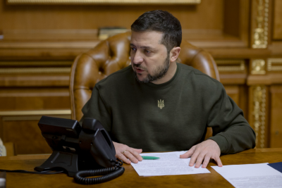 У Зеленского назвали страны, которые помогают РФ убивать украинцев
У Зеленского назвали страны, которые помогают РФ убивать украинцев