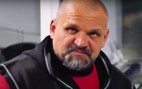 Василий Вирастюк захотел "постучать по голове" Потапу, но не объяснил почему Василий Вирастюк захотел "постучать по голове" Потапу, но не объяснил почему