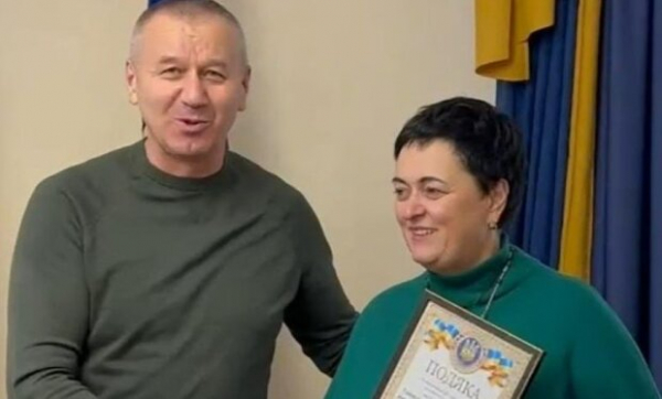 Начальница "королевы овощерезок" осталась на должности и получила благодарность от ВСУ: "Сделали из коррупционерки - волонтерку" Начальница "королевы овощерезок" осталась на должности и получила благодарность от ВСУ: "Сделали из коррупционерки - волонтерку"