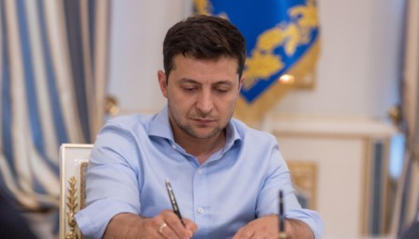 Президент ввел в действие решение СНБО о персональных экономических санкциях и продолжил блокировку российских соцсетей Президент ввел в действие решение СНБО о персональных экономических санкциях и продолжил блокировку российских соцсетей